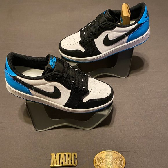 dark blue jordans low